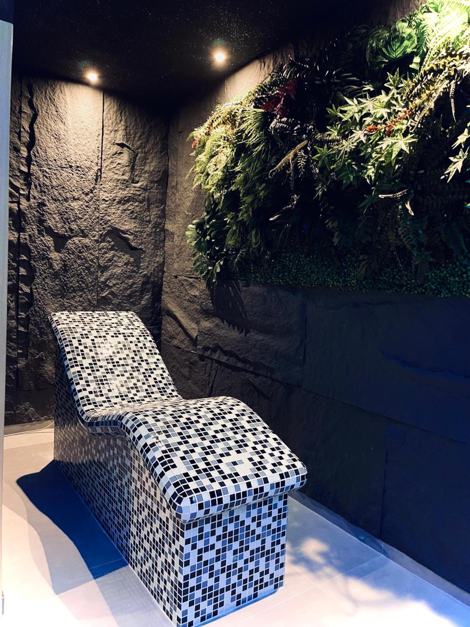Mozaik Apartments & Spa - Modern 4-Star Apartments With Exclusive Private Spa Wellness In The City Center - Sauna, Jacuzzi, Turkish Bath - Free Parking, Wi-Fi - Rooms & Apartments Чуприя Экстерьер фото