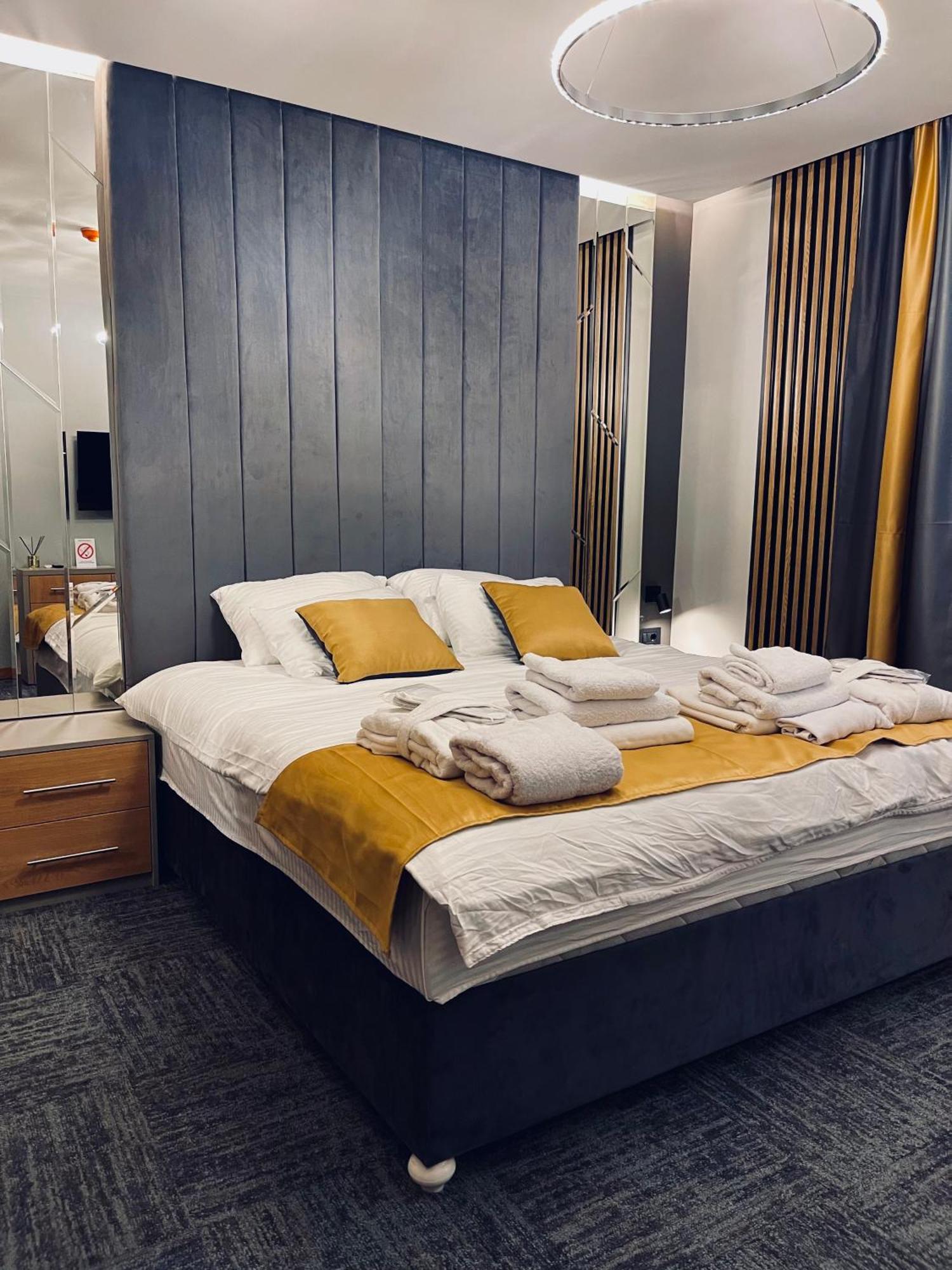 Mozaik Apartments & Spa - Modern 4-Star Apartments With Exclusive Private Spa Wellness In The City Center - Sauna, Jacuzzi, Turkish Bath - Free Parking, Wi-Fi - Rooms & Apartments Чуприя Экстерьер фото