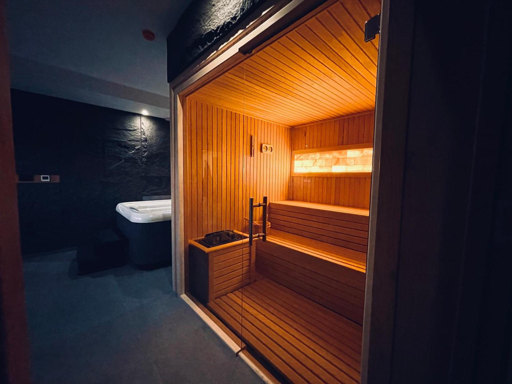 Mozaik Apartments & Spa - Modern 4-Star Apartments With Exclusive Private Spa Wellness In The City Center - Sauna, Jacuzzi, Turkish Bath - Free Parking, Wi-Fi - Rooms & Apartments Чуприя Экстерьер фото