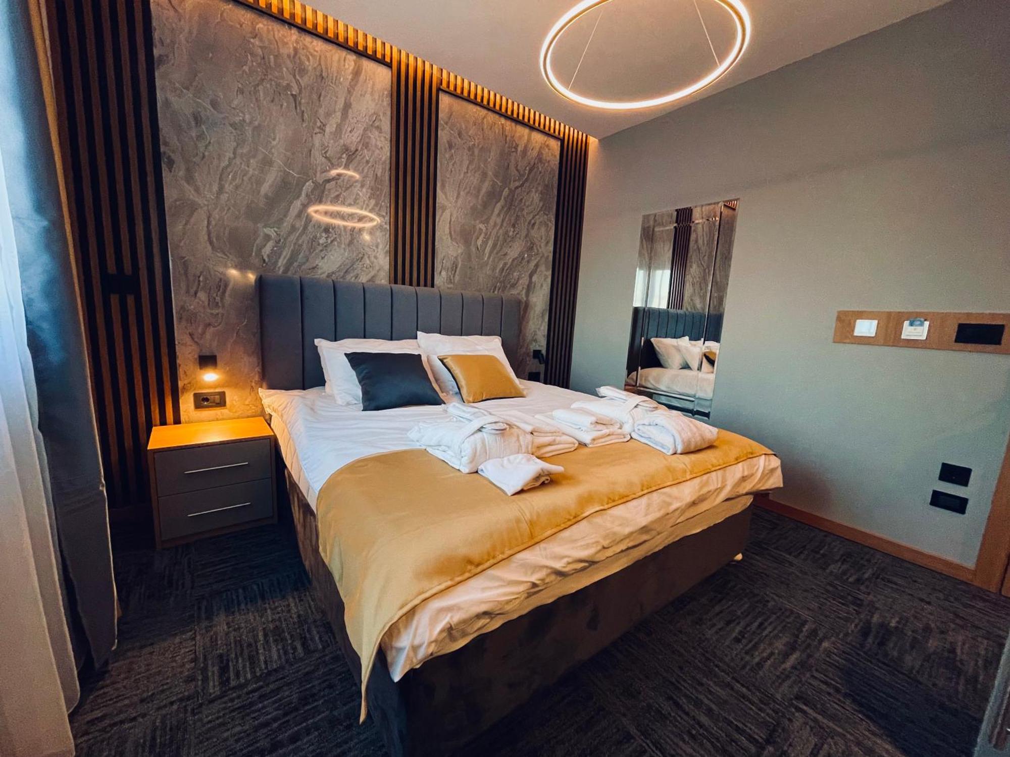 Mozaik Apartments & Spa - Modern 4-Star Apartments With Exclusive Private Spa Wellness In The City Center - Sauna, Jacuzzi, Turkish Bath - Free Parking, Wi-Fi - Rooms & Apartments Чуприя Экстерьер фото