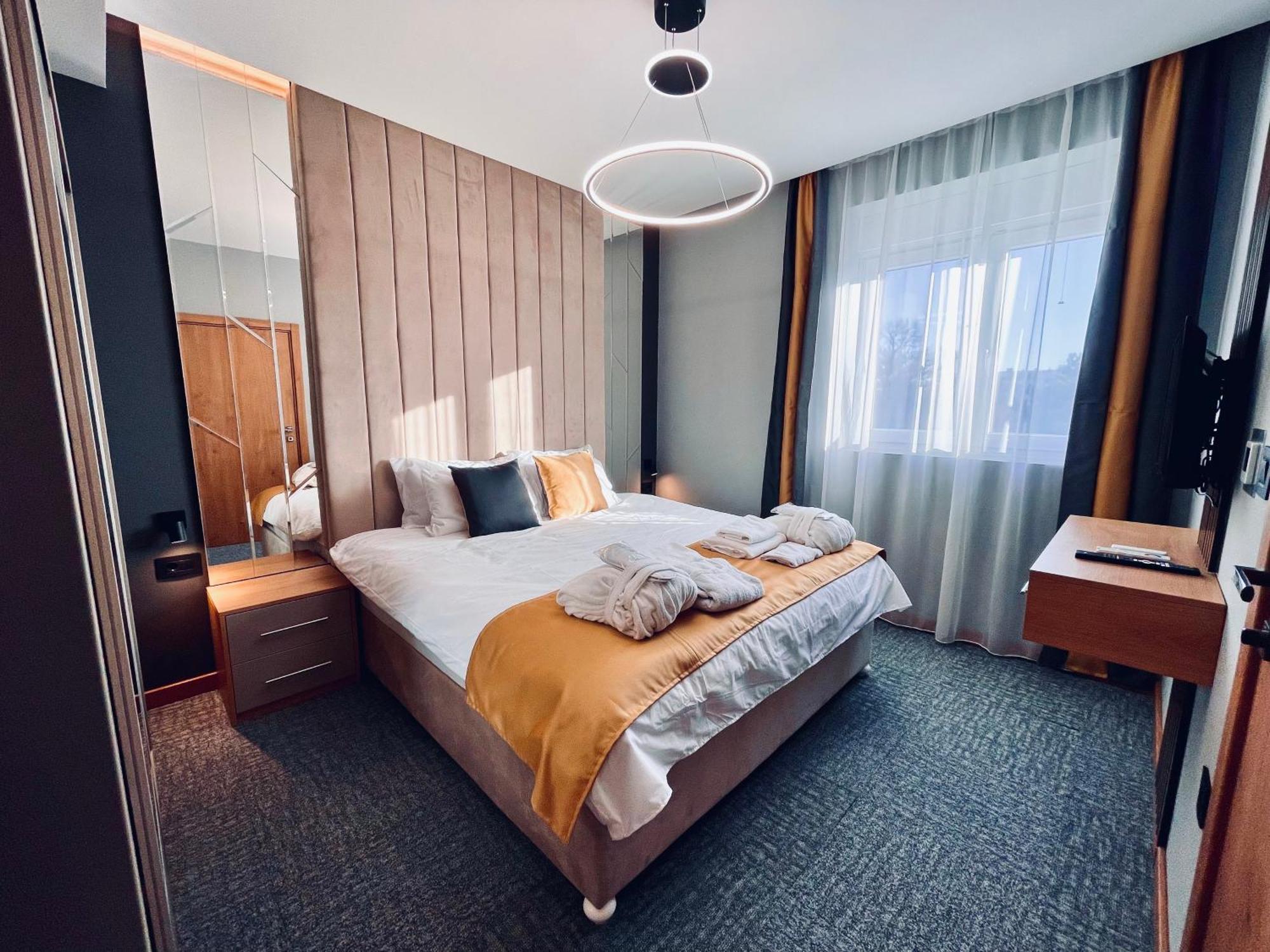 Mozaik Apartments & Spa - Modern 4-Star Apartments With Exclusive Private Spa Wellness In The City Center - Sauna, Jacuzzi, Turkish Bath - Free Parking, Wi-Fi - Rooms & Apartments Чуприя Экстерьер фото