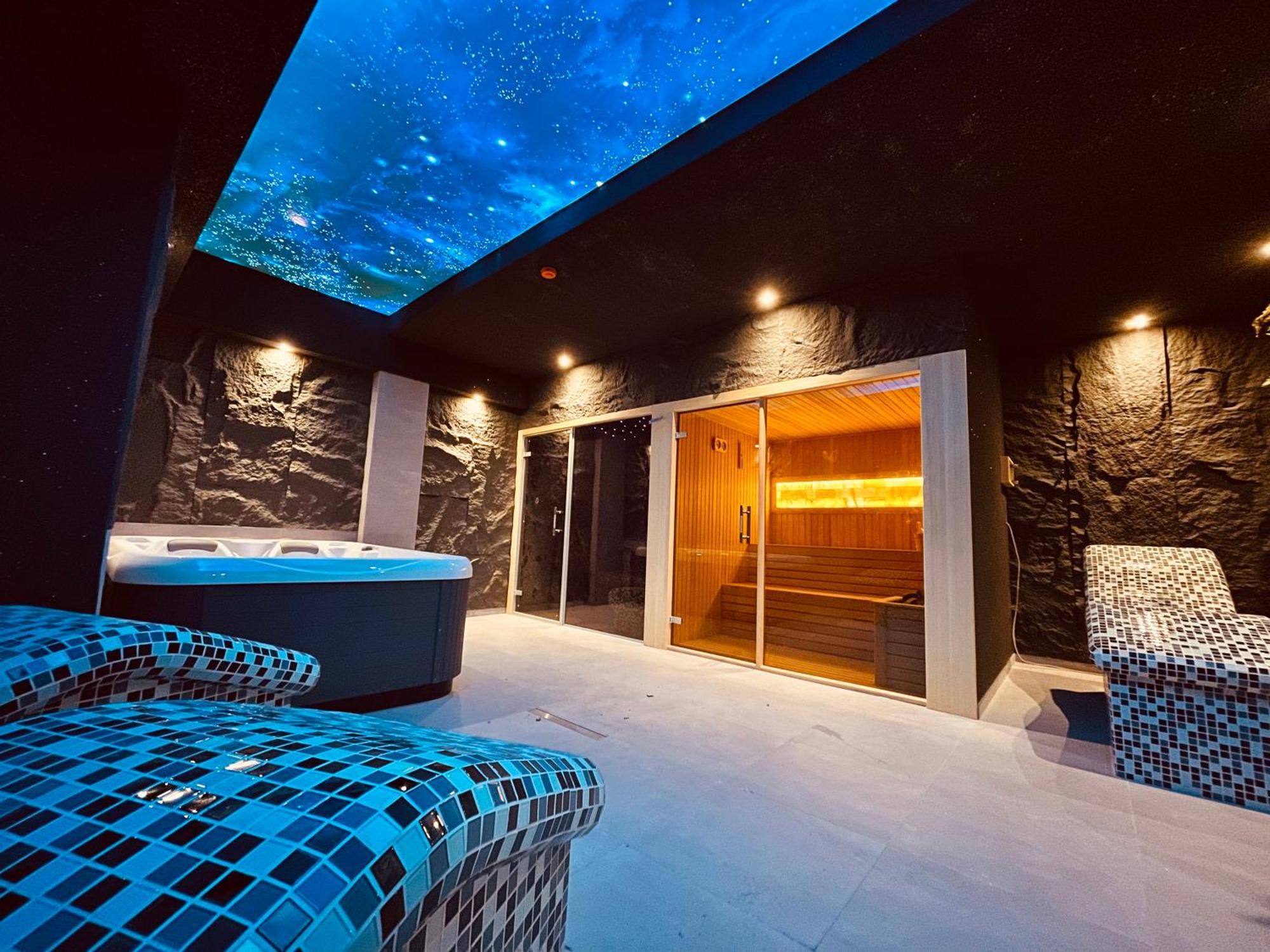 Mozaik Apartments & Spa - Modern 4-Star Apartments With Exclusive Private Spa Wellness In The City Center - Sauna, Jacuzzi, Turkish Bath - Free Parking, Wi-Fi - Rooms & Apartments Чуприя Экстерьер фото